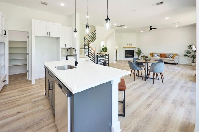 3452 Bremond Street, Houston, TX 77004