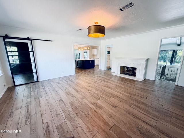 1608 N Halifax Avenue, Daytona Beach, FL 32118