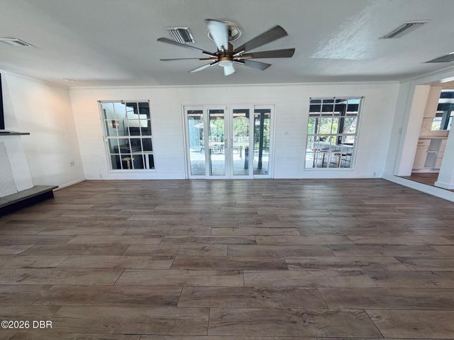 1608 N Halifax Avenue, Daytona Beach, FL 32118