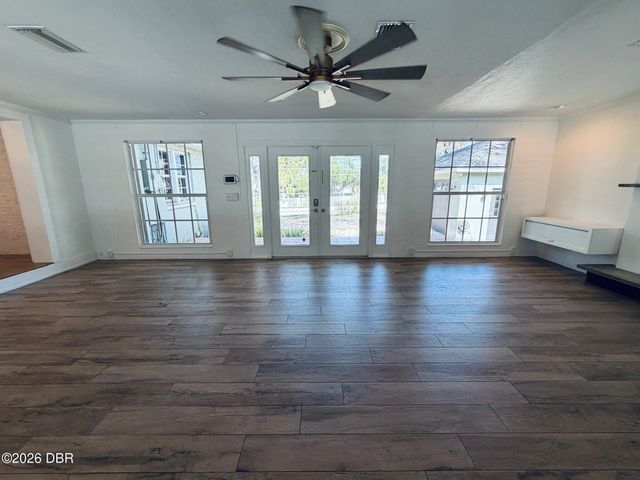 1608 N Halifax Avenue, Daytona Beach, FL 32118