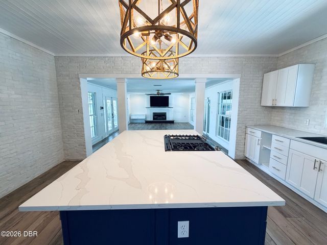 1608 N Halifax Avenue, Daytona Beach, FL 32118