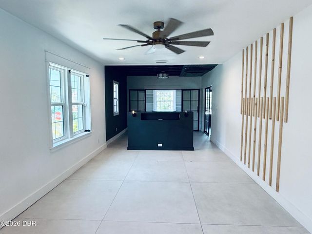 1608 N Halifax Avenue, Daytona Beach, FL 32118