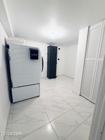 1608 N Halifax Avenue, Daytona Beach, FL 32118