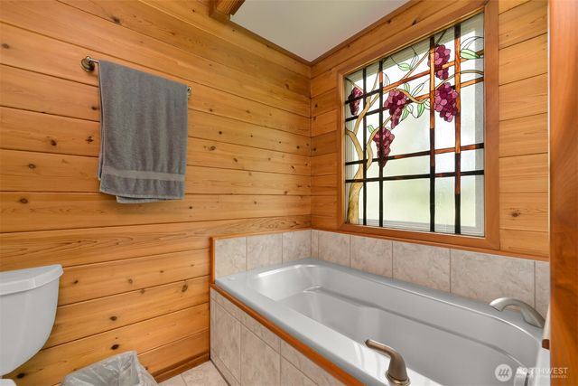 3450 Meadow Wood Lane, Ferndale, WA 98248