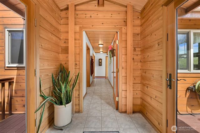 3450 Meadow Wood Lane, Ferndale, WA 98248