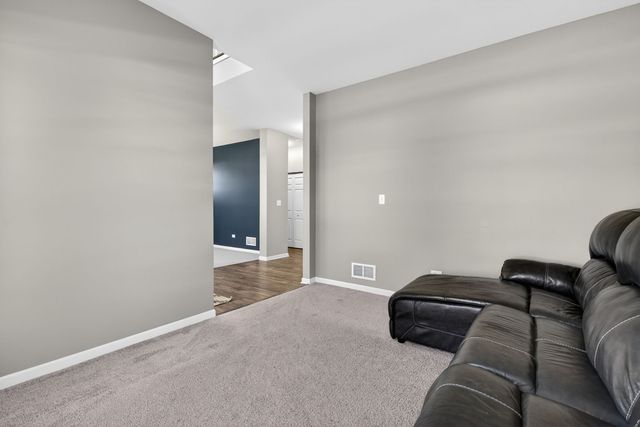 26525 W Old Stage Lane, Channahon, IL 60410