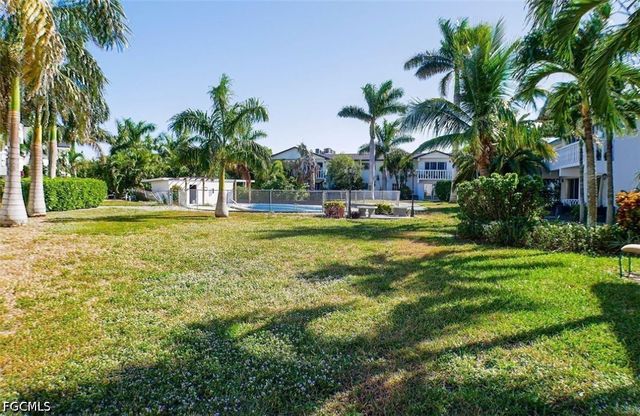 3706 Broadway 21, Fort Myers, FL 33901