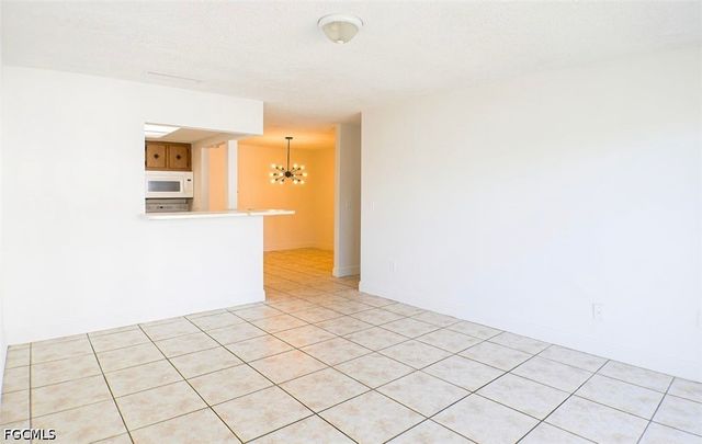 3706 Broadway 21, Fort Myers, FL 33901