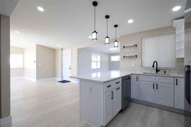 3416 W ELLICOTT STREET, Tampa, FL 33614