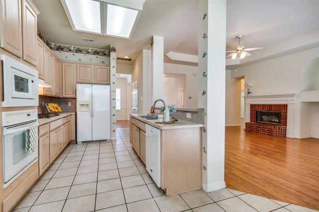 1807 Pecan Grove, Carrollton, TX 75007