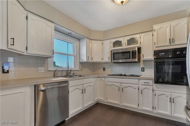 2793 Rita Street NE, Hartville, OH 44632