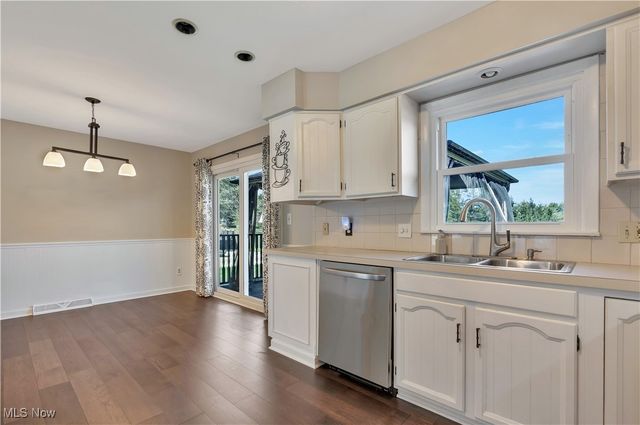 2793 Rita Street NE, Hartville, OH 44632