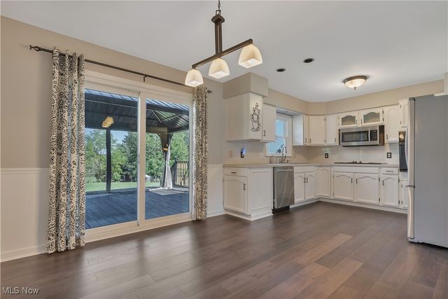 2793 Rita Street NE, Hartville, OH 44632