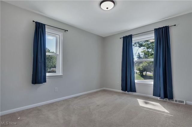 2793 Rita Street NE, Hartville, OH 44632