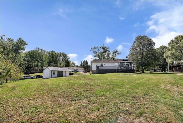 2793 Rita Street NE, Hartville, OH 44632