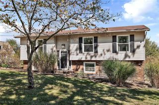 2793 Rita Street NE, Hartville, OH 44632