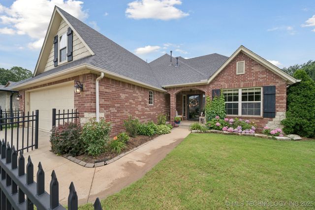 714 W 38th Street N, Sand Springs, OK 74063
