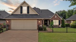 714 W 38th Street N, Sand Springs, OK 74063