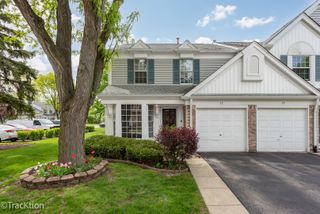 17 Peach Tree Lane, Westmont, IL 60559