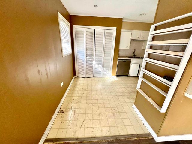 2204 Acadian Dr, Houma, LA 70363