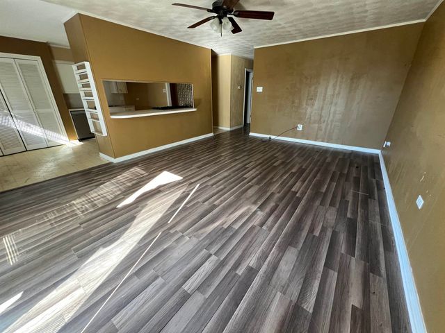 2204 Acadian Dr, Houma, LA 70363