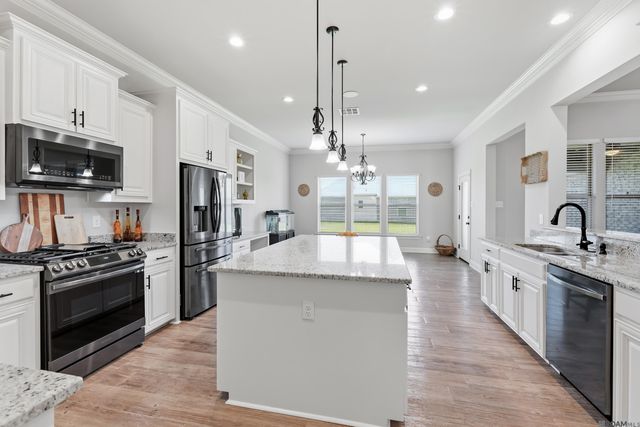 3846 Sandbar Dr, Addis, LA 70710