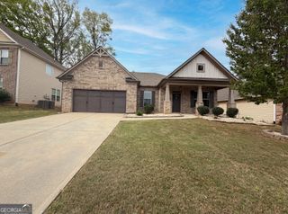1027 Halletts Peak Place, Lawrenceville, GA 30044