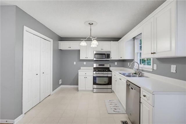 804 Abbington Lane, Douglasville, GA 30134