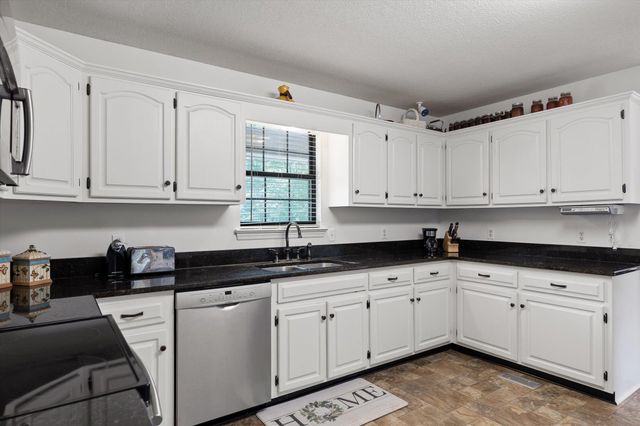 1072 Taylor Broome Road, Chickamauga, GA 30707