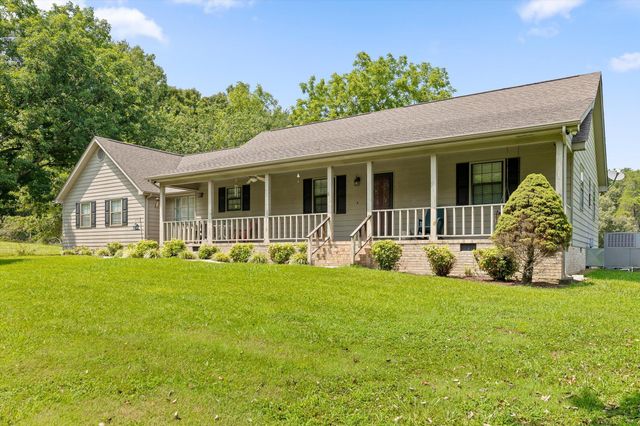 1072 Taylor Broome Road, Chickamauga, GA 30707