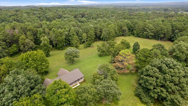 1072 Taylor Broome Road, Chickamauga, GA 30707