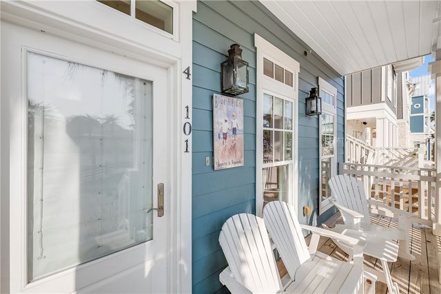 120 Social Circ 4-101, Port Aransas, TX 78373