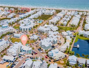 120 Social Circ 4-101, Port Aransas, TX 78373