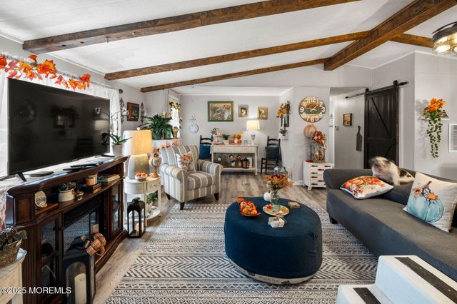 8 Mary Court, Barnegat, NJ 08005