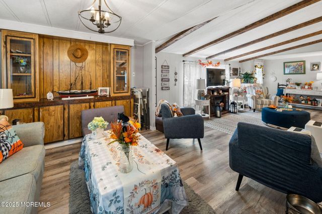 8 Mary Court, Barnegat, NJ 08005