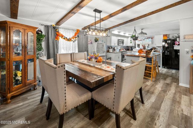 8 Mary Court, Barnegat, NJ 08005