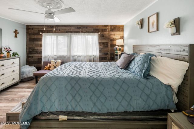 8 Mary Court, Barnegat, NJ 08005