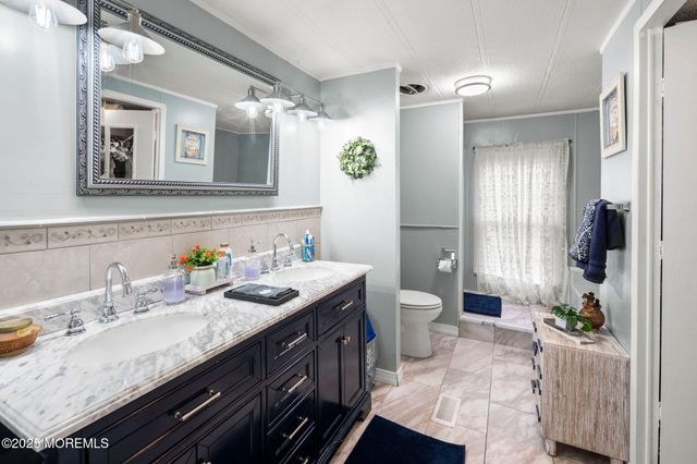 8 Mary Court, Barnegat, NJ 08005