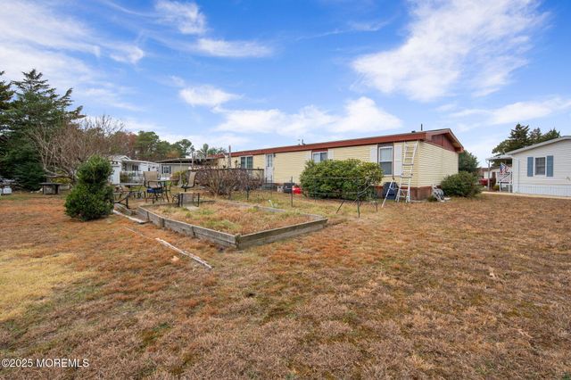 8 Mary Court, Barnegat, NJ 08005