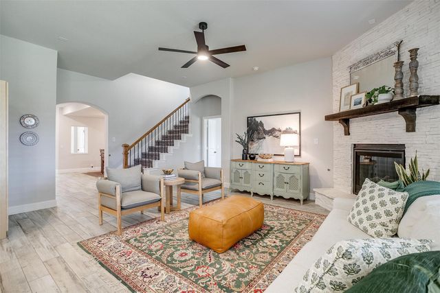 2005 Flora Lane, Desoto, TX 75115