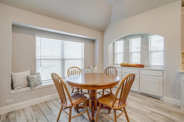 2005 Flora Lane, Desoto, TX 75115