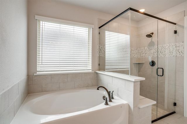 2005 Flora Lane, Desoto, TX 75115