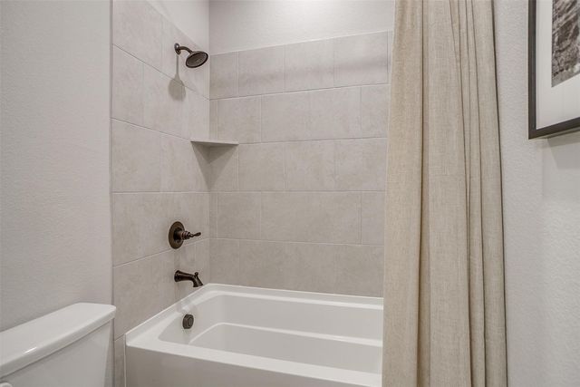 2005 Flora Lane, Desoto, TX 75115