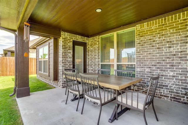 2005 Flora Lane, Desoto, TX 75115