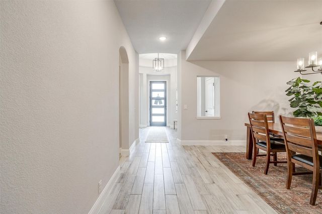 2005 Flora Lane, Desoto, TX 75115