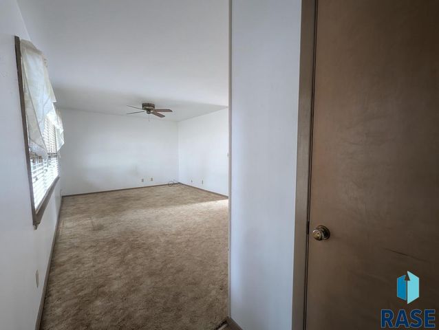 601 S Blauvelt Ave Avenue, Sioux Falls, SD 57103