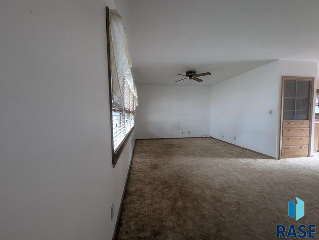 601 S Blauvelt Ave Avenue, Sioux Falls, SD 57103