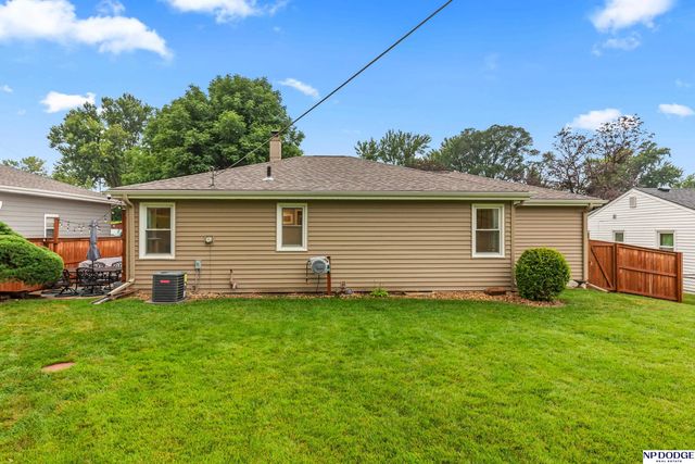 4532 B Street, Omaha, NE 68106