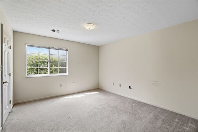 12061 Carrington Lane 102, Loveland, OH 45140