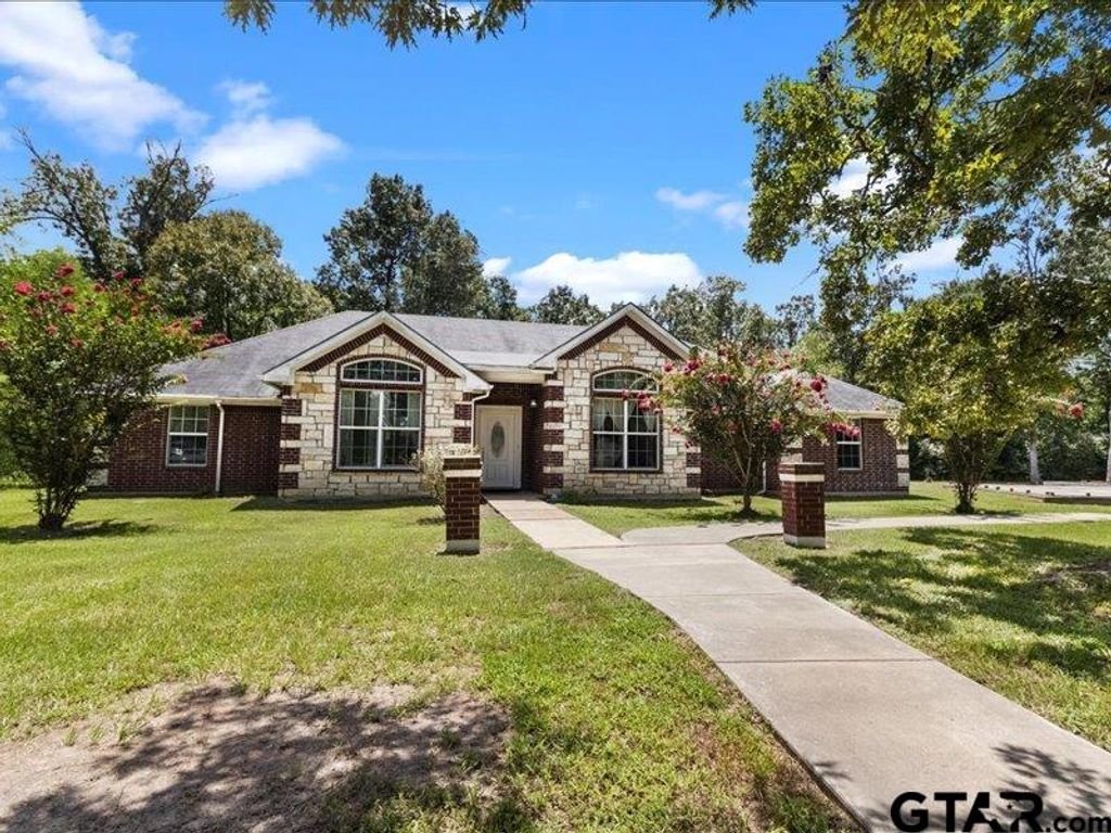 13860 FM 645, Palestine, TX 75803